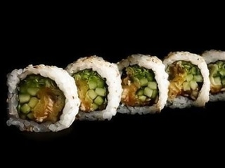 Uramaki Węgorz w tempurze