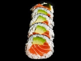 Futomaki Łosoś awokado 