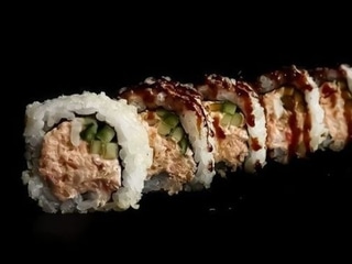 Uramaki Pasta z pieczonego łososia