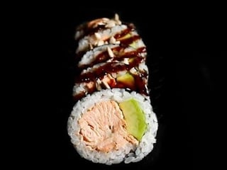 Futomaki Łosoś teriyaki awokado