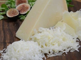 Grana Padano (ser z mleka krowy)