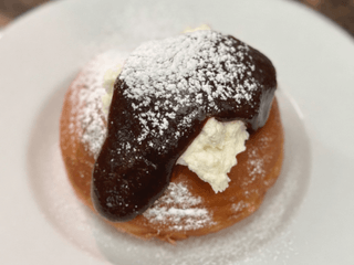 Bavorský vdolek s povidly a tvarohem