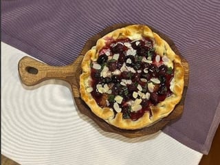 Пеновані з сиром та карамелізованим виноградом