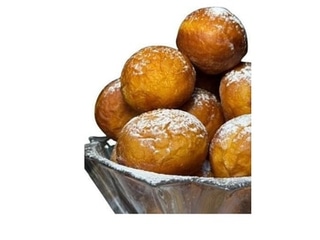 Пампушок з вишнею