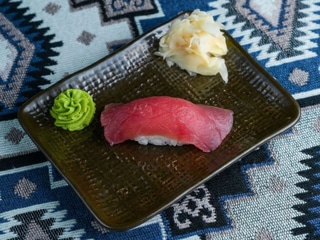 Nigiri - tuniak (1 ks)