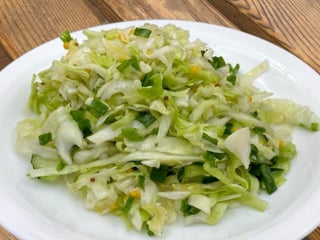 Салат з капусти  та огірка