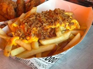 Box cartofi cu cheddar si bacon