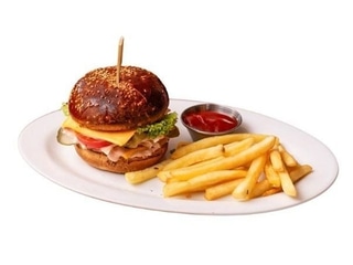 Бургер з картопелькою фрі