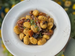 Dyniowe gnocchi/pancetta/pieczona dynia/grzyby.