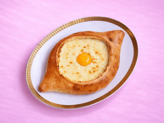 Loď se Sýrem & Vejcem (Acharuli) 🍳