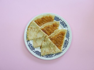 Palačinky s meruňkovým džemem