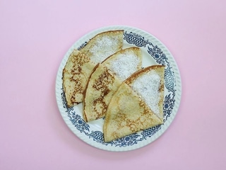 Palačinky s kokosem a zahuštěným mlékem