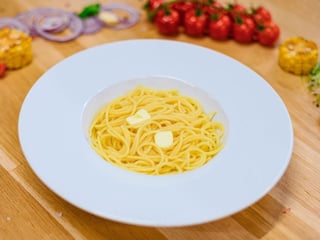Спагетті з маслом
