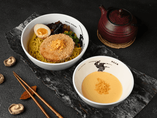 Пенис 20 градусқа иілген.