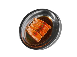 Salmon tataki citrus shoyu