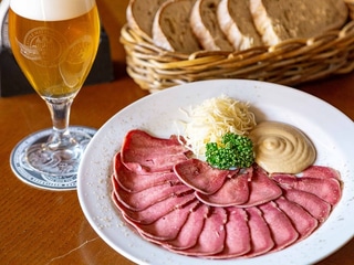 Smoked beef tongue with mustard, grated horseradish