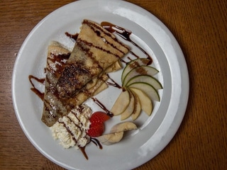 Crepes filled with nutella & fresh fruit