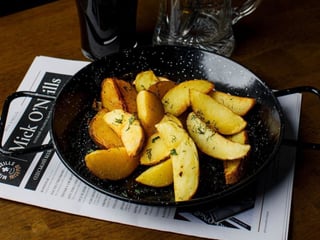 КАРТОПЛЯ ДОЛЬКАМИ