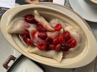 ВАРЕНИКИ З ВИШНЕЮ 10 шт