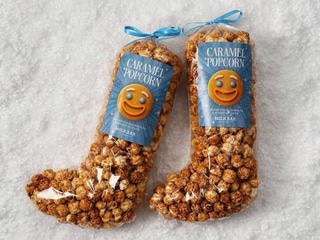 ЧОБІТОК ІЗ КАРАМЕЛЬНИМ ПОПКОРНОМ