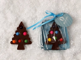 ШОКОЛАДНА ЯЛИНКА З ДРАЖЕ