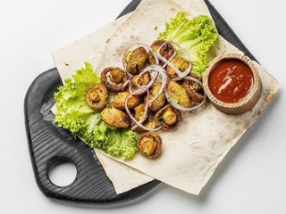 Печериці на шампурі