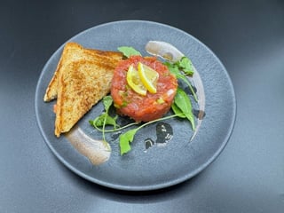 tatarák z čerstvého tuňáka 