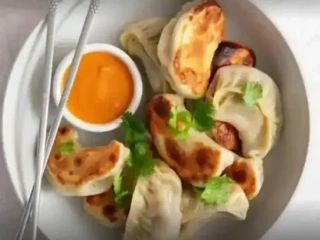 KOTHEY MOMO