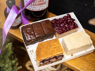 Святковий набір 4 улюблених тортиків