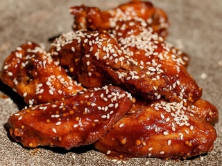 Курячі крильця в гостро-солодкому соусі