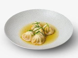 “Shangai Soup Dumplings” s kuřecím vývarem a pažitkou