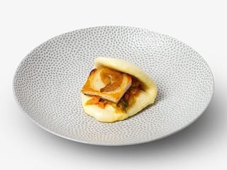 Pork belly lisovaný vepřový bok konfitovaný a kimchi