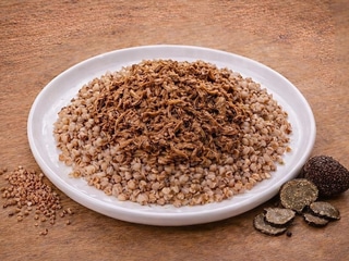 Рвана свинина з білими грибами, трюфелем та гречкою