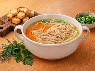 Бульйон курячий з домашньою локшиною