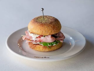 Мафін з мортаделою