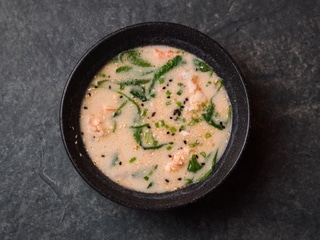 Вершковий суп з лососем 