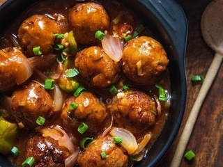 34) Chicken Manchurian