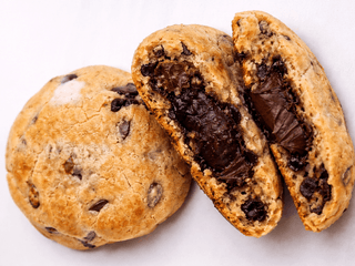 🍪 Chocolate Chip Cookie with Brownie Filling