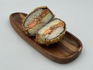 Sushi Burger z pieczonym łososiem