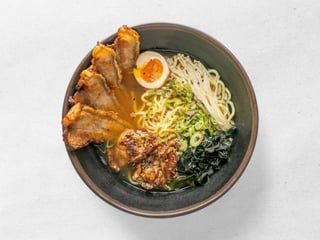 Vepřový ramen s křupavým bůčkem