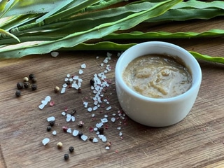 - ГОРІХОВИЙ