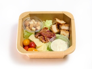 Салат з куркою та беконом