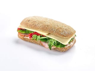 Чіабата з шинкою та сиром сулугуні