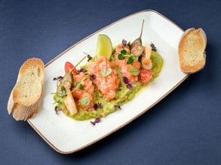 Tartar aus Lachs mit Guacamole