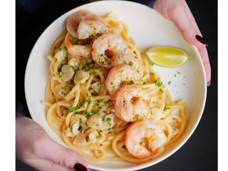 Aglio Olio e Peperoncino s krevetami