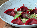 Слайси з буряка з копченим вугром та м'ясом качки (Beet dumplings with smoked eel and duck meat)
