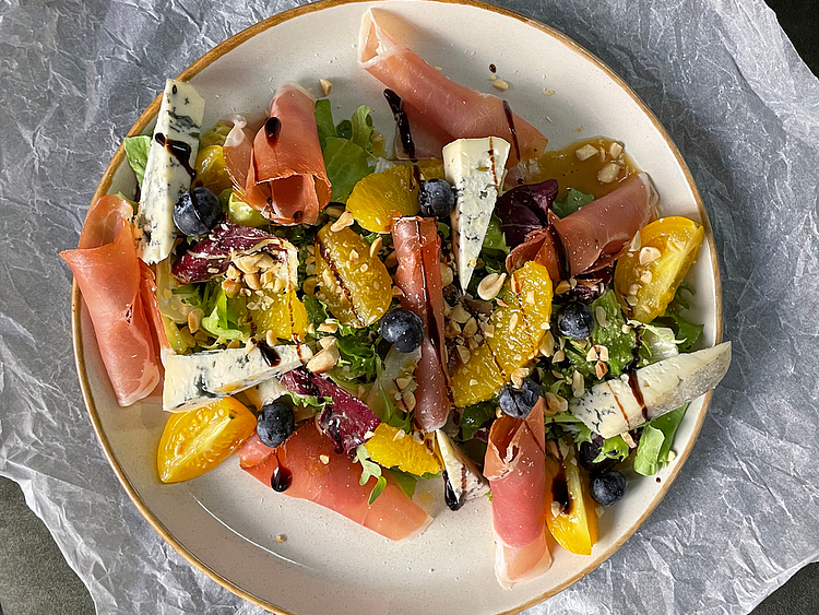 Салат прошутто