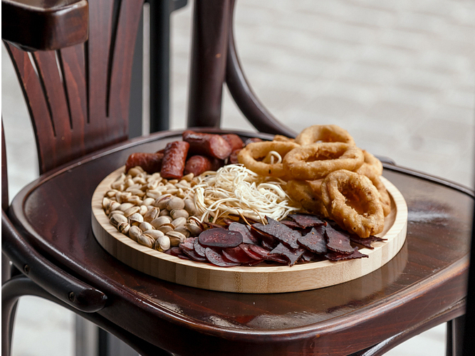 Бургер з куркою та грушею