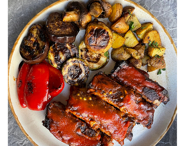 Теплий салат з креветками