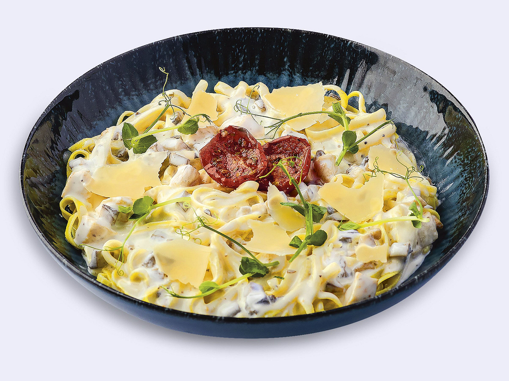 Лінгвіні з куркою і грибами